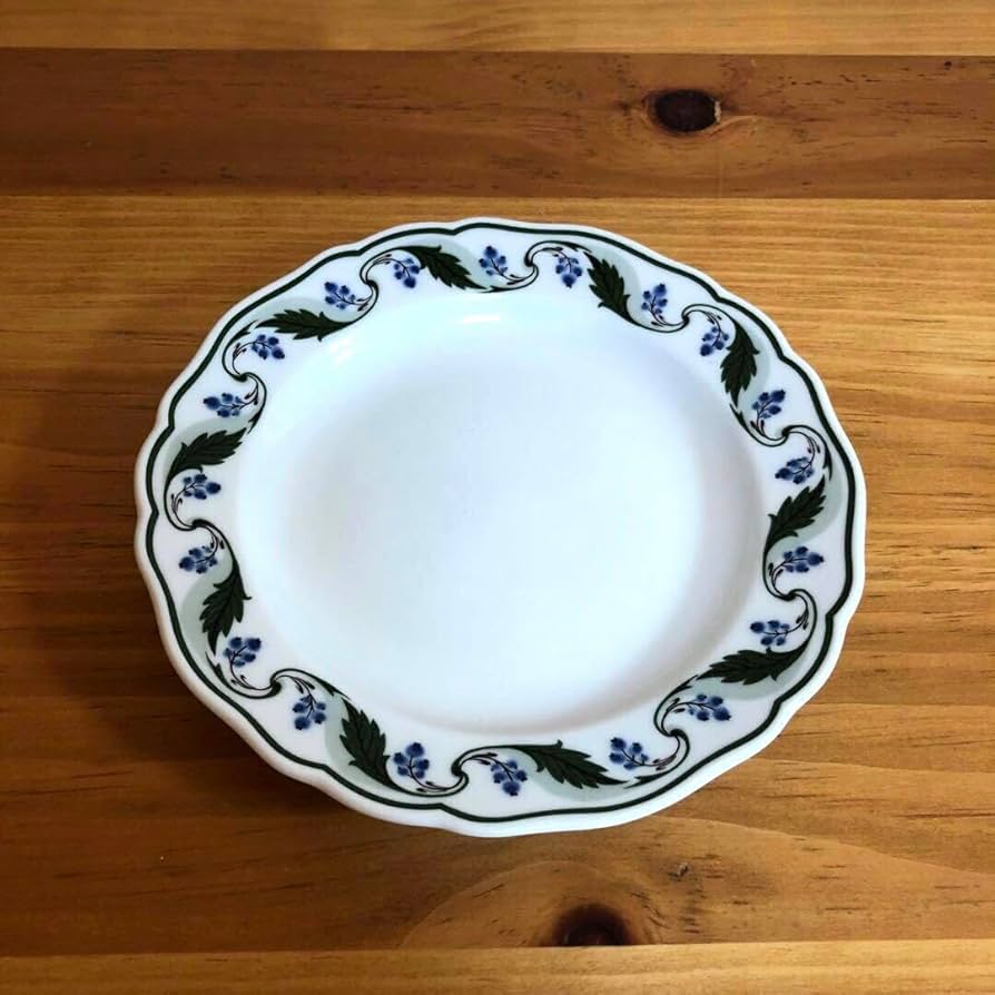 マイセン　プレート18センチ Amazon.co.jp: 《マイセン》 マホニア プレート18cm teller 青い実